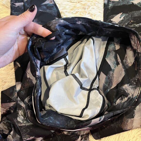 Lululemon Size 8 Fast Free Tight II 25" Non-Reflective Glacier Camo Starlight - Picture 5 of 14